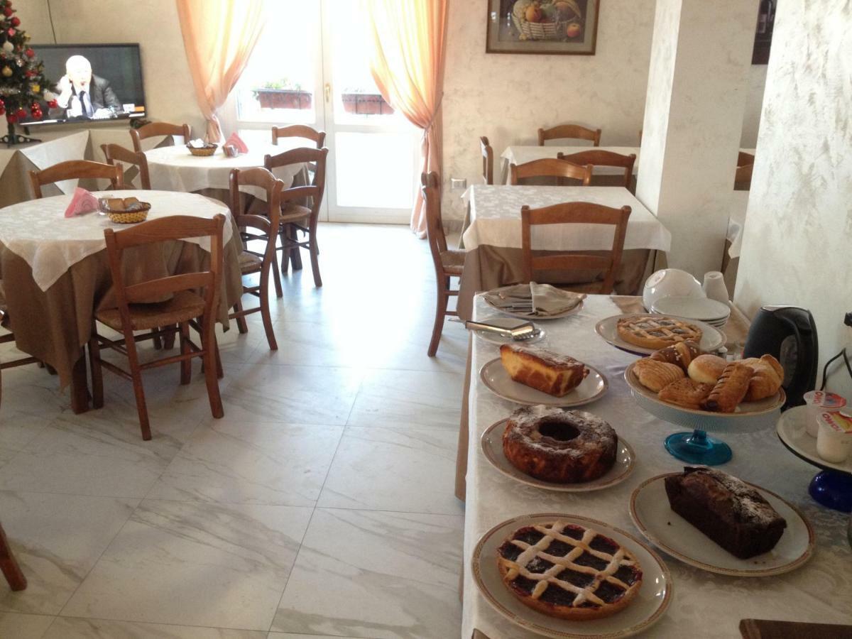 לינה וארוחת בוקר קייטי Via Col Vento מראה חיצוני תמונה